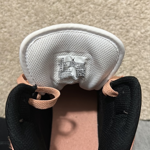 Mike Air Jordan1 Mid Rose Gold White - Picture 4 of 4